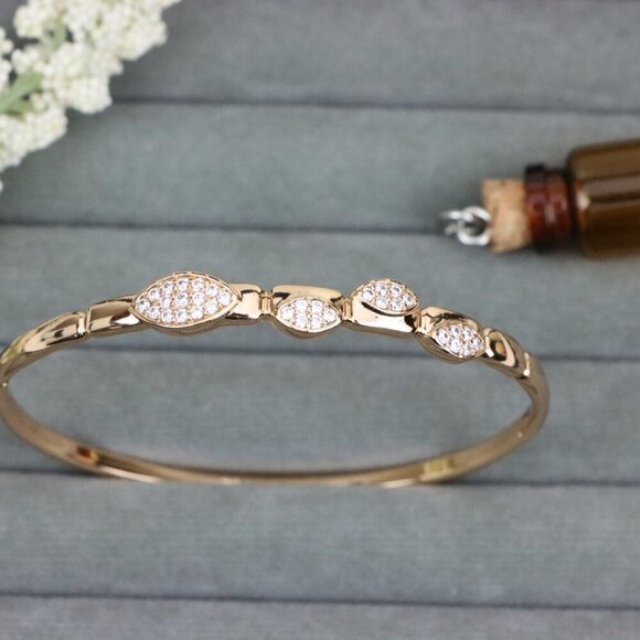 Rose Gold Plated Bangle with Leaf-Inspired Sparkling Design, XPBL0552 - Picture 10 of 12